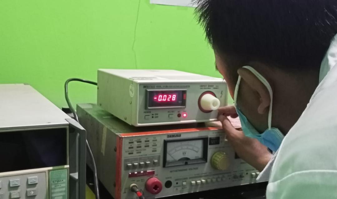 Vacuum gauge 